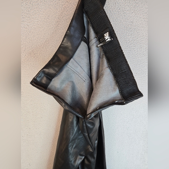 DKNY Black Faux Leather Pant Womens Sz L High Waist Tapered Leg  Stretch Comfor - Picture 9 of 12